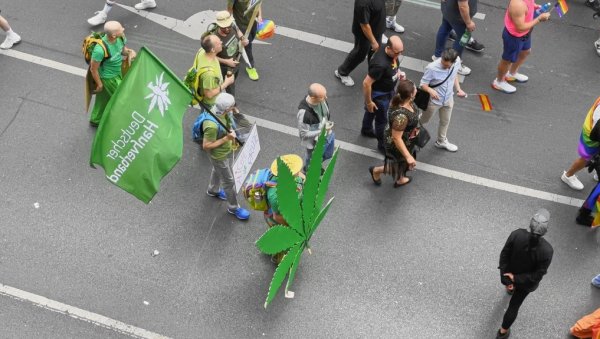 ШТА ЈЕ ДОНЕЛА ЛЕГАЛИЗАЦИЈА КАНАБИСА У НЕМАЧКОЈ? Ово је изазвало дебату широм Европе... ШТА ЈЕ ДОНЕЛА ЛЕГАЛИЗАЦИЈА КАНАБИСА У НЕМАЧКОЈ? Ово је изазвало дебату широм Европе...