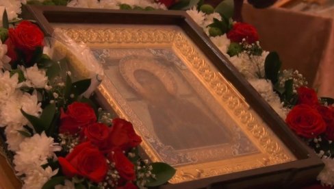 ČUDOTVORNA RUSKA SVETINJA STIŽE U BEOGRAD: Živa ikona Bogorodice mirotoči 24 godine ČUDOTVORNA RUSKA SVETINJA STIŽE U BEOGRAD: Živa ikona Bogorodice mirotoči 24 godine