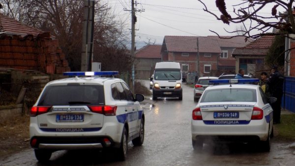 МОТИВ СЛАВИШИНОГ УБИСТВА СЕ САМО НАГАЂА: Притвор тинејџерима осумњиченим за стравичан злочин у Горњем Брестовцу код Бојника МОТИВ СЛАВИШИНОГ УБИСТВА СЕ САМО НАГАЂА: Притвор тинејџерима осумњиченим за стравичан злочин у Горњем Брестовцу код Бојника