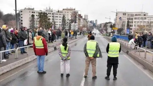 СКАНДАЛОЗНО Након три месеца од највеће трагедије у Новом Саду аутономаши и опозиционари позивају на највећу и најбољу журку у граду СКАНДАЛОЗНО Након три месеца од највеће трагедије у Новом Саду аутономаши и опозиционари позивају на највећу и најбољу журку у граду
