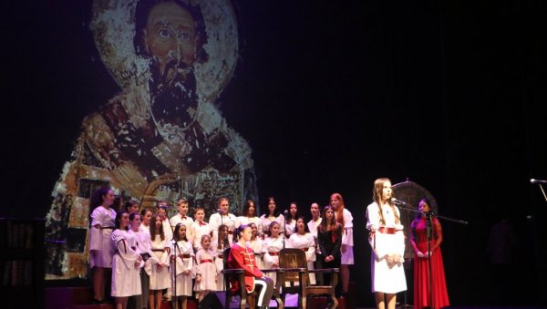 СВЕТОСАВСКА АКАДЕМИЈА И ДОДЕЛА ПРИЗНАЊА: Завршене 36. Смедеревске светосавске свечаности (ФОТО) СВЕТОСАВСКА АКАДЕМИЈА И ДОДЕЛА ПРИЗНАЊА: Завршене 36. Смедеревске светосавске свечаности (ФОТО)