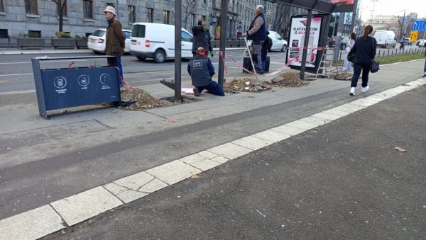 СРЕЂУЈУ АУТОБУСКА СТАЈАЛИШТА: У Таковској улици после деценију и по почели радови СРЕЂУЈУ АУТОБУСКА СТАЈАЛИШТА: У Таковској улици после деценију и по почели радови