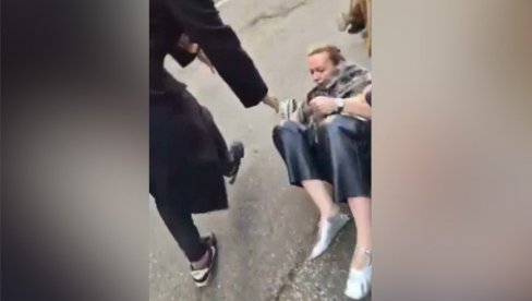 AUTO NI DA JE DIRNE: Pogledajte scenu u Palmotićevoj - doktorku nije udario auto, sama je pala! Na snimku se sve vidi jasno AUTO NI DA JE DIRNE: Pogledajte scenu u Palmotićevoj - doktorku nije udario auto, sama je pala! Na snimku se sve vidi jasno