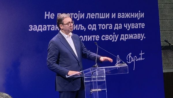 ОТИШЛА ЈЕ ЦРНА ГОРА, КиМ ПРОГЛАСИЛО НЕЗАВИСНОСТ: Вучић - Њима је била једино важна фотеља ОТИШЛА ЈЕ ЦРНА ГОРА, КиМ ПРОГЛАСИЛО НЕЗАВИСНОСТ: Вучић - Њима је била једино важна фотеља