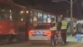 ПРВИ СНИМЦИ СУДАРА ТРАМВАЈА У ЦЕНТРУ БЕОГРАДА: Повређено неколико особа (ВИДЕО) ПРВИ СНИМЦИ СУДАРА ТРАМВАЈА У ЦЕНТРУ БЕОГРАДА: Повређено неколико особа (ВИДЕО)