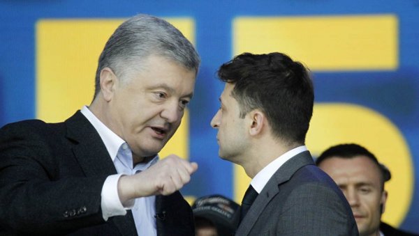 ТАТИНИ СИНОВИ НЕЋЕ У РАТ: Афера око сина бившег председника Порошенка који није хтео да прими војни позив и не жели да се врати из Лондона ТАТИНИ СИНОВИ НЕЋЕ У РАТ: Афера око сина бившег председника Порошенка који није хтео да прими војни позив и не жели да се врати из Лондона