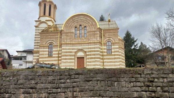 ЦРКВА БЛИСТА, ВЕРНИКА НЕМА: У Јајцу пре рата, деведесетих година, живело око двадесет одсто Срба, сада их има стотинак (ФОТО) ЦРКВА БЛИСТА, ВЕРНИКА НЕМА: У Јајцу пре рата, деведесетих година, живело око двадесет одсто Срба, сада их има стотинак (ФОТО)
