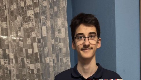 ALEKSA POMERA GRANICE ZNANJA: Svestrani đak iz Niša, učenik 8. razreda OŠ Miroslav Antić, jedan je od dobitnika Svetosavske nagrade ALEKSA POMERA GRANICE ZNANJA: Svestrani đak iz Niša, učenik 8. razreda OŠ Miroslav Antić, jedan je od dobitnika Svetosavske nagrade