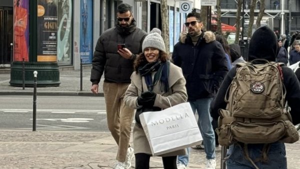 ЈЕДНАКОСТ ПОСРЋЕ НА ГРАНИЦАМА ШЕНГЕНА: Јесу ли житељи остатка Европе грађани другог реда у односу на оне из ЕУ и ЕЕЗ ЈЕДНАКОСТ ПОСРЋЕ НА ГРАНИЦАМА ШЕНГЕНА: Јесу ли житељи остатка Европе грађани другог реда у односу на оне из ЕУ и ЕЕЗ