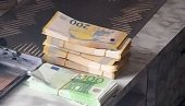 KORISTIO FALSIFIKOVANE EVRE: Zbog lažnih novčanica uhapšen Novosađanin KORISTIO FALSIFIKOVANE EVRE: Zbog lažnih novčanica uhapšen Novosađanin