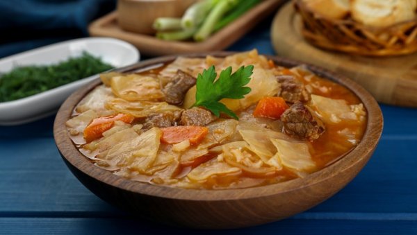 2 НАЈЛЕПША РЕЦЕПТА ЗА КИСЕЛИ КУПУС: Најукуснији ручак зими, а можете се јести и до 7 дана и да вам не досади 2 НАЈЛЕПША РЕЦЕПТА ЗА КИСЕЛИ КУПУС: Најукуснији ручак зими, а можете се јести и до 7 дана и да вам не досади