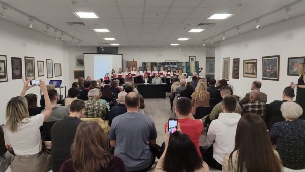 УРУЧЕНО ПРАВОСЛАВНО ПЕРО: Завршен литерарни конкурс у Лазаревцу УРУЧЕНО ПРАВОСЛАВНО ПЕРО: Завршен литерарни конкурс у Лазаревцу