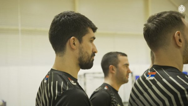 ПАРТИЗАН ПОКРЕНУО КЛУБ У НОВОМ СПОРТУ: Кренули из треће лиге и најављују високе домете ПАРТИЗАН ПОКРЕНУО КЛУБ У НОВОМ СПОРТУ: Кренули из треће лиге и најављују високе домете