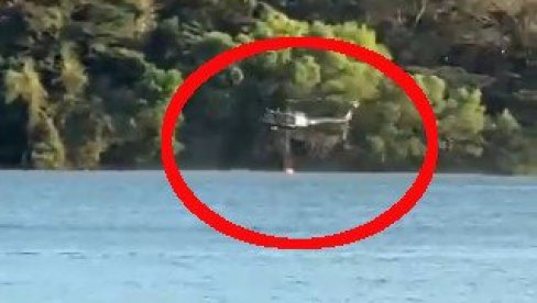 POGLEDAJTE STRAVIČAN PAD HELIKOPTERA: Učestvovao u gašenju požara na vulkanu, dva člana posade u bolnici (VIDEO) POGLEDAJTE STRAVIČAN PAD HELIKOPTERA: Učestvovao u gašenju požara na vulkanu, dva člana posade u bolnici (VIDEO)