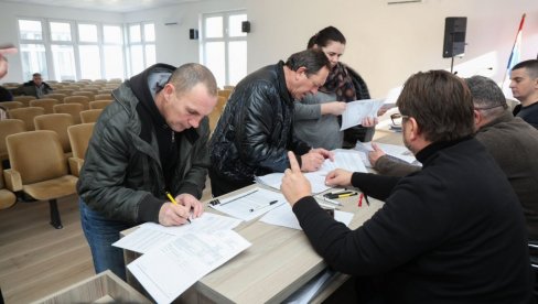 ПОТПИСАНИ УГОВОРИ: Енергетска санација породичних кућа и станова у Житишту ПОТПИСАНИ УГОВОРИ: Енергетска санација породичних кућа и станова у Житишту