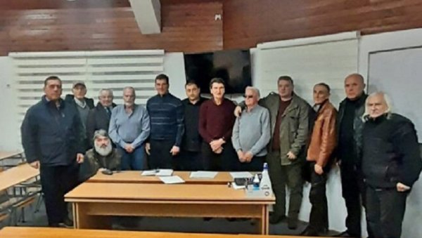 САВЕТ НЕВЛАДИНИХ ОРГАНИЗАЦИЈА: Заједнички чувати државне интересе и интегритет Боке Которске САВЕТ НЕВЛАДИНИХ ОРГАНИЗАЦИЈА: Заједнички чувати државне интересе и интегритет Боке Которске