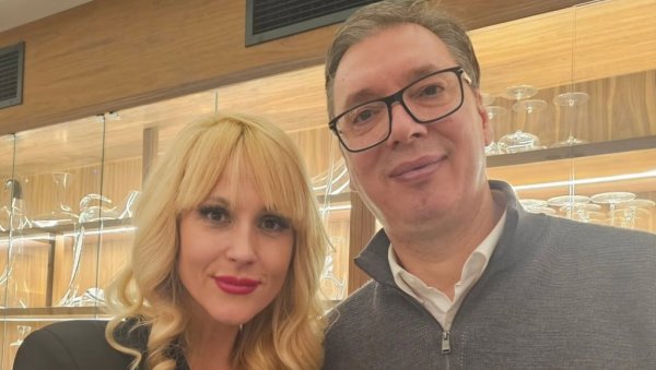 ИВА ШТРЉИЋ СТАЛА УЗ ВУЧИЋА: Будимо поносни на њега, његов труд, његову памет, његова дела, његову борбу и љубав према Србији ИВА ШТРЉИЋ СТАЛА УЗ ВУЧИЋА: Будимо поносни на њега, његов труд, његову памет, његова дела, његову борбу и љубав према Србији