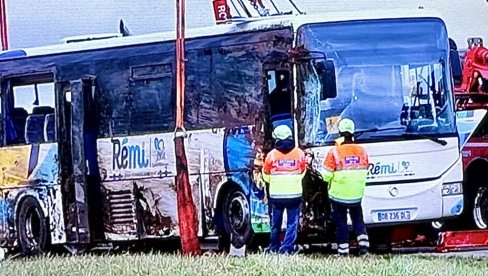 VOZAČ ŠKOLSKOG AUTOBUSA KORISTIO KANABIS: Francuske vlasti krenule u opsežnu kontrolu šofera na drogu i alkohol VOZAČ ŠKOLSKOG AUTOBUSA KORISTIO KANABIS: Francuske vlasti krenule u opsežnu kontrolu šofera na drogu i alkohol