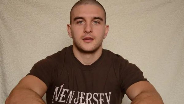 СРПСКИ КАМИОНЏИЈА ПОГИНУО У АМЕРИЦИ: Изгубио живот на трагичан начин, иза њега остало троје деце СРПСКИ КАМИОНЏИЈА ПОГИНУО У АМЕРИЦИ: Изгубио живот на трагичан начин, иза њега остало троје деце