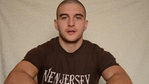 SRPSKI KAMIONDŽIJA POGINUO U AMERICI: Izgubio život na tragičan način, iza njega ostalo troje dece SRPSKI KAMIONDŽIJA POGINUO U AMERICI: Izgubio život na tragičan način, iza njega ostalo troje dece