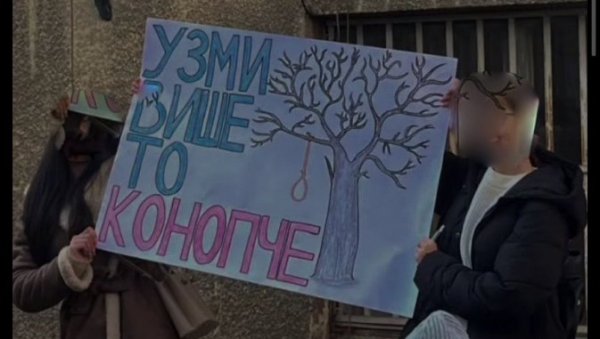 ДЕЦА ПОЗИВАЈУ ВУЧИЋА ДА СЕ ОБЕСИ: Језив транспарент у дворишту школе (ФОТО) ДЕЦА ПОЗИВАЈУ ВУЧИЋА ДА СЕ ОБЕСИ: Језив транспарент у дворишту школе (ФОТО)