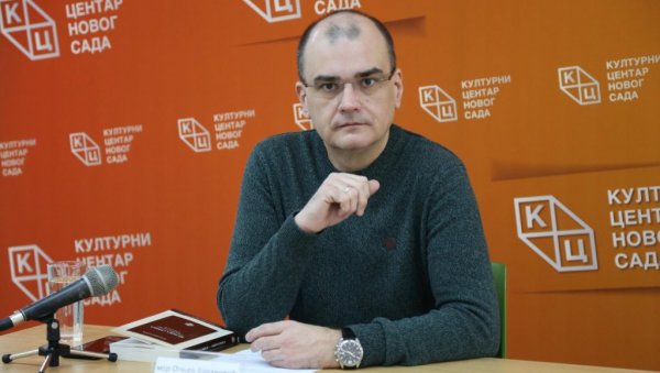 НАШ ИДЕНТИТЕТ ИСКЛЕСАЛА ТРАДИЦИЈА: Огњен Карановић о феномену Велике Србије (ВИДЕО) НАШ ИДЕНТИТЕТ ИСКЛЕСАЛА ТРАДИЦИЈА: Огњен Карановић о феномену Велике Србије (ВИДЕО)