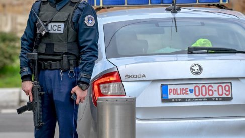 ТЕШКА НЕСРЕЋА КОД ПРИЗРЕНА: Покушао да поткочи аутомобил па погинуо ТЕШКА НЕСРЕЋА КОД ПРИЗРЕНА: Покушао да поткочи аутомобил па погинуо