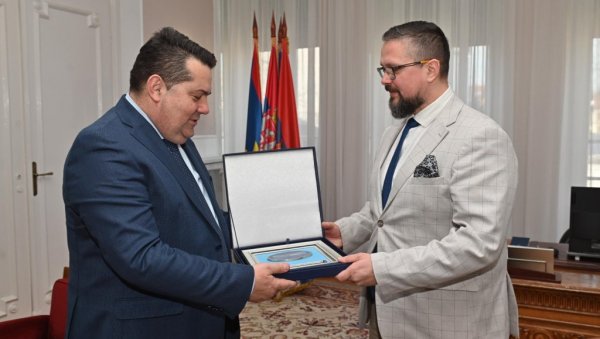 СУСРЕТ ПРЕДСЕДНИКА СКУПШТИНА АП ВОЈВОДИНЕ И РЕПУБЛИКЕ СРПСКЕ: Јухас и Стевандић о наставку сарадње двају парламената СУСРЕТ ПРЕДСЕДНИКА СКУПШТИНА АП ВОЈВОДИНЕ И РЕПУБЛИКЕ СРПСКЕ: Јухас и Стевандић о наставку сарадње двају парламената