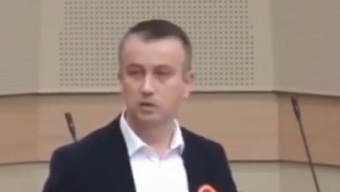 VOJVODINA JE SRBIJA! Šukalo: Većinsko stanovništvo su srećom potomci Jovana Nenada, Miletića, Zmaja Jovanovića, Predića, Pupina VOJVODINA JE SRBIJA! Šukalo: Većinsko stanovništvo su srećom potomci Jovana Nenada, Miletića, Zmaja Jovanovića, Predića, Pupina