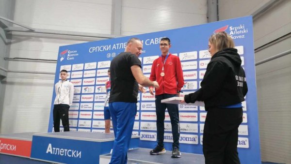 БРОНЗА И ЛИЧНИ РЕКОРД ЛУКЕ СТОЈКОВА: Млади атлетичар из Зрењанина освојио медаљу БРОНЗА И ЛИЧНИ РЕКОРД ЛУКЕ СТОЈКОВА: Млади атлетичар из Зрењанина освојио медаљу