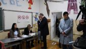 СРПСКИ НАРОД СА КиМ ОПЕТ МОЖЕ ДА НА ИЗБОРИМА БИРА СВОЈУ БУДУЋНОСТ: Ево како можете да се пријавите за гласање (ВИДЕО)