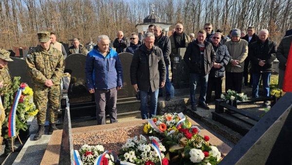 ПОМЕН ПУКОВНИКУ МИЛАНУ ЈОВИЋУ: Завичај слави јунака ПОМЕН ПУКОВНИКУ МИЛАНУ ЈОВИЋУ: Завичај слави јунака