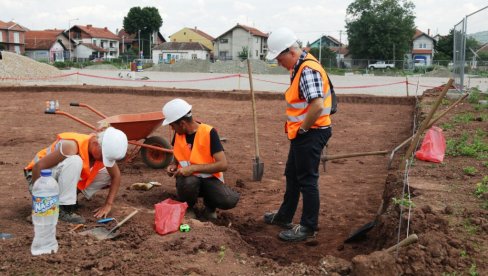 MALI VODIČ KROZ PRAISTORIJU PARAĆINA: U pripremi knjiga-katalog autora Vesne Vučković i Vojislava Filipovića (FOTO) MALI VODIČ KROZ PRAISTORIJU PARAĆINA: U pripremi knjiga-katalog autora Vesne Vučković i Vojislava Filipovića (FOTO)