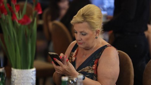 SIN MI JE PROBLEMATIČAN Snežana otvorila dušu: Ne mogu da kažem da se kajem, ali... SIN MI JE PROBLEMATIČAN Snežana otvorila dušu: Ne mogu da kažem da se kajem, ali...