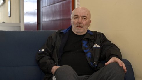 IZAŠAO U TRGOVINU PA OSTAO BEZ DOMA: Borislav Brkić (69) tvrdi da je na prevaru izbačen iz porodične kuće u Koruškoj ulici u Zemunu IZAŠAO U TRGOVINU PA OSTAO BEZ DOMA: Borislav Brkić (69) tvrdi da je na prevaru izbačen iz porodične kuće u Koruškoj ulici u Zemunu