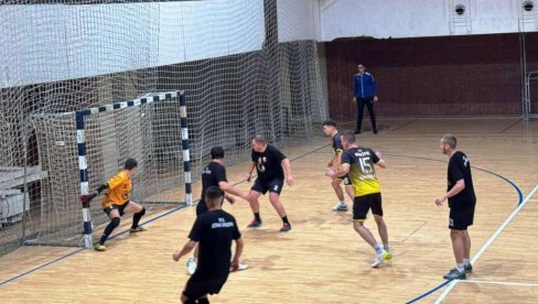 PARAĆINSKI TURNIR STIGAO DO POLUFINALA: Zna se koje su četiri najbolje fubalske ekipe PARAĆINSKI TURNIR STIGAO DO POLUFINALA: Zna se koje su četiri najbolje fubalske ekipe