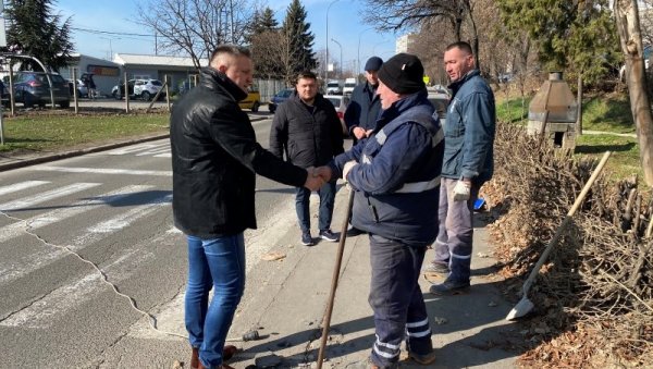 ДЕЦА СИГУРНИЈА У ЗОНАМА ШКОЛА: Нова саобраћајна сигнализација на Звездари ДЕЦА СИГУРНИЈА У ЗОНАМА ШКОЛА: Нова саобраћајна сигнализација на Звездари