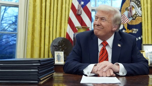 ОГЛАСИО СЕ ТРАМП О ПРЕГОВОРИМА У РИЈАДУ: Прва изјава америчког председника ОГЛАСИО СЕ ТРАМП О ПРЕГОВОРИМА У РИЈАДУ: Прва изјава америчког председника