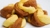 VAZDUŠASTE, MEKANE, PRAVE SE BRZO I LAKO: Turske kape - Kolač za koji su vam dovoljna dva jaja VAZDUŠASTE, MEKANE, PRAVE SE BRZO I LAKO: Turske kape - Kolač za koji su vam dovoljna dva jaja