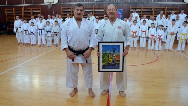 МЕЂУНАРОДНИ СЕМИНАР: Карате као животна филозофија МЕЂУНАРОДНИ СЕМИНАР: Карате као животна филозофија