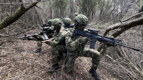 POGLEDAJTE – SRPSKI SPECIJALCI NA OBUCI: Elitna 72. brigada spremna za najteže zadatke (VIDEO/FOTO) POGLEDAJTE – SRPSKI SPECIJALCI NA OBUCI: Elitna 72. brigada spremna za najteže zadatke (VIDEO/FOTO)