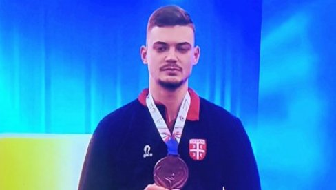 VELIKI USPEH LOZNIČKOG KARATISTE: Mihailo Vasilić osvojio bronzu VELIKI USPEH LOZNIČKOG KARATISTE: Mihailo Vasilić osvojio bronzu