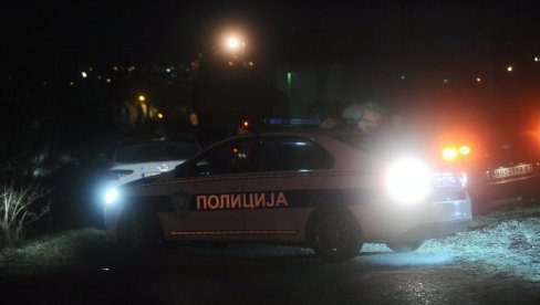 ЈЕЗИВ СУДАР НА АУТО-ПУТУ КОД ЛАСТЕ: Једна особа испала из аутомобила, смрскано више возила