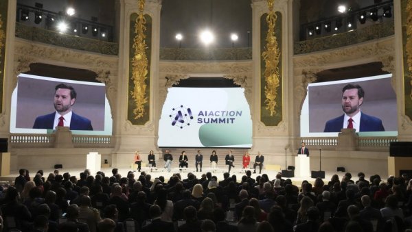 САМИТА О ВЕШТАЧКОЈ ИНТЕЛИГЕНЦИЈИ: Декларација у Паризу потписала и Кина али не и САД и Велика Британија САМИТА О ВЕШТАЧКОЈ ИНТЕЛИГЕНЦИЈИ: Декларација у Паризу потписала и Кина али не и САД и Велика Британија
