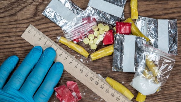 ОТКРИВЕНА НОВА ВРСТА СИНТЕТИЧКЕ ДРОГЕ: Јужна Кореја пронашла непознату психоактивну супстанцу у пакету из Француске ОТКРИВЕНА НОВА ВРСТА СИНТЕТИЧКЕ ДРОГЕ: Јужна Кореја пронашла непознату психоактивну супстанцу у пакету из Француске