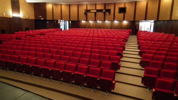 ПРЕМИЈЕРА ТРИЛЕР ДРАМЕ: У четвртак „Званична верзија“ у Центру за културу ПРЕМИЈЕРА ТРИЛЕР ДРАМЕ: У четвртак „Званична верзија“ у Центру за културу