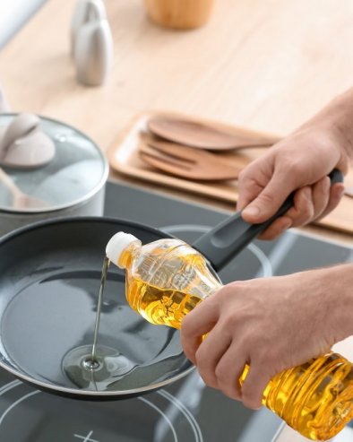 НЕМАЧКА ЖАРИШТЕ ТРЖИШТА КОРИШЋЕНОГ УЉА ЗА ПРЖЕЊЕ: Краду га из ресторана, шверцују до Холандије и зарађују милионе