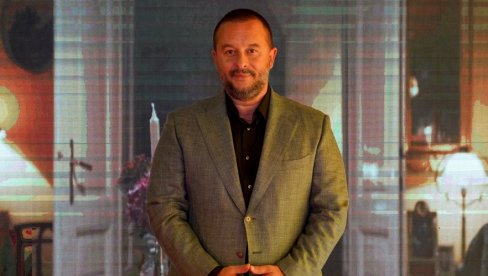 LJUDI, PRODAO SE ŠOLAK Ivanović: Vi onoliko ljuti na Telekom, a on trguje sa njima LJUDI, PRODAO SE ŠOLAK Ivanović: Vi onoliko ljuti na Telekom, a on trguje sa njima