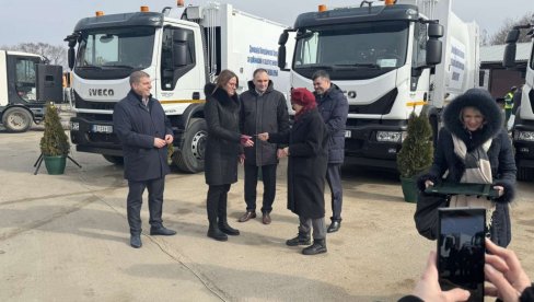DONACIJA VLADE VOJVODINE: Kamioni “smećari” za Zrenjanin i opštine Nova Crnja i Žitište DONACIJA VLADE VOJVODINE: Kamioni “smećari” za Zrenjanin i opštine Nova Crnja i Žitište