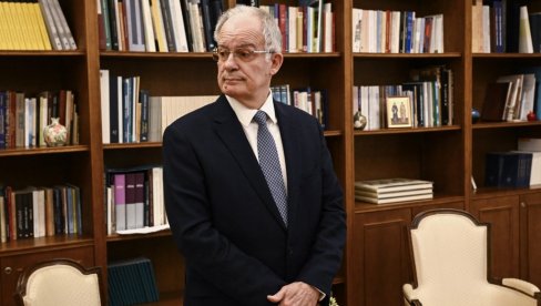GRČKA DOBILA NOVOG PREDSEDNIKA: Tasulas za šefa države izabran sa 160 glasova GRČKA DOBILA NOVOG PREDSEDNIKA: Tasulas za šefa države izabran sa 160 glasova